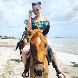 Meet your Posher, Michelle